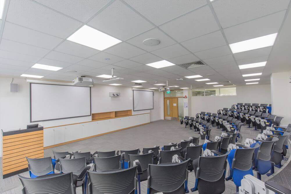How To Move Schools Successfully? 5 Tips for Parents