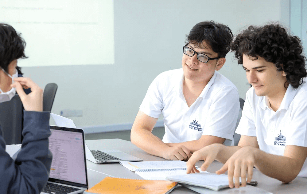 11 Long Term Goals for High School Students: Tips to Prepare