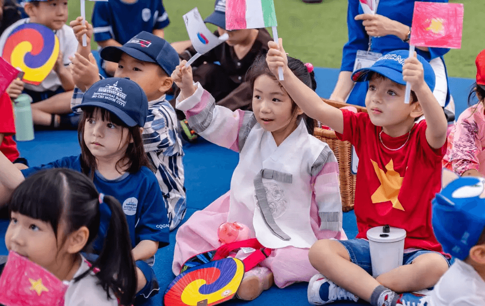 What is Intercultural Communication? Importance and Benefits