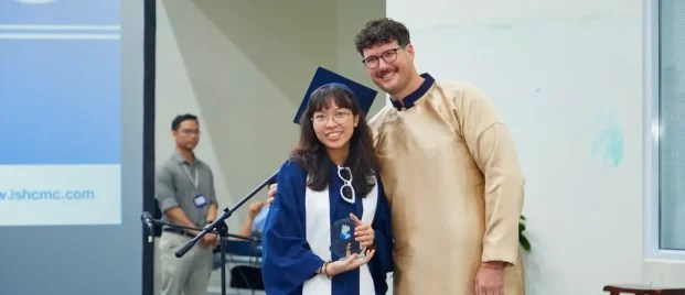 Hien receiving The Balanced Learner at Learner Profile Awards 2025.