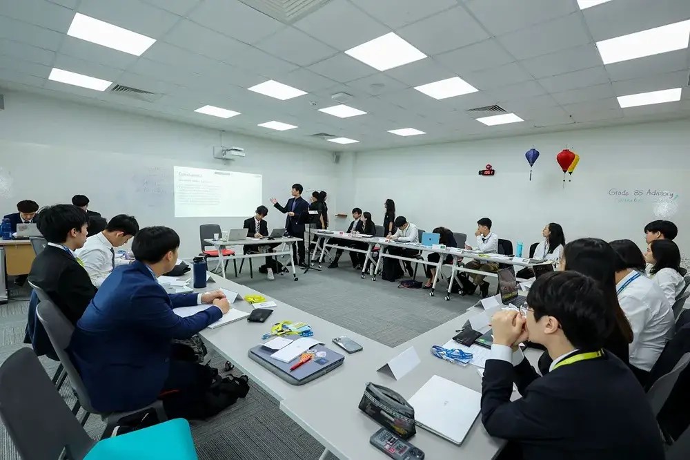 Encourage Leadership in Global Contexts