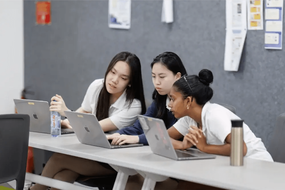 Other Ways ISHCMC Students Take Notes