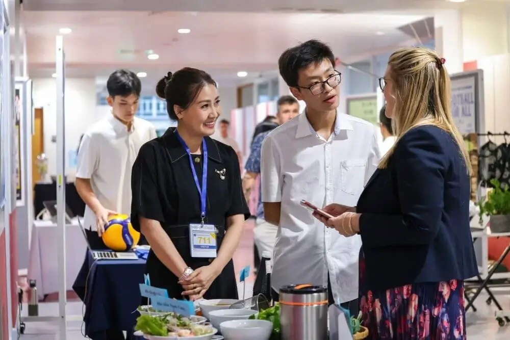 8. Đánh giá kết quả và đưa ra phản hồi