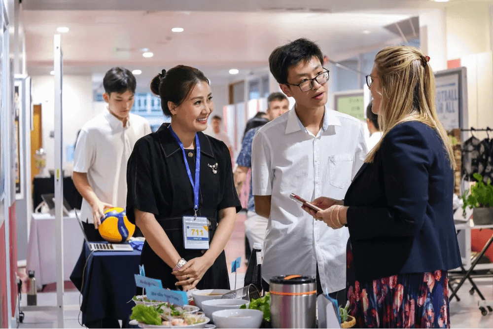 Hoạt Động Phục Vụ Cộng Đồng (Service As Action) và Các Dự Án 