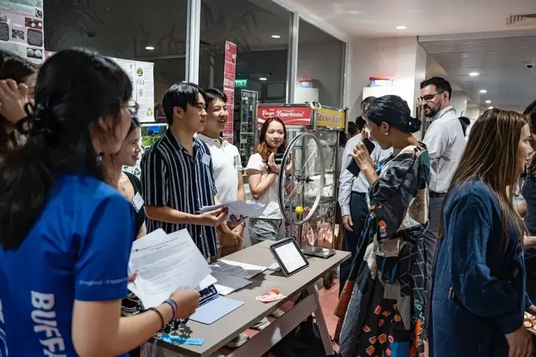 Sự Khác Biệt Giữa STEAM và STEM