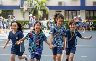 Nên Chọn Chương Trình Quốc Tế Hay Chương Trình Song Ngữ?