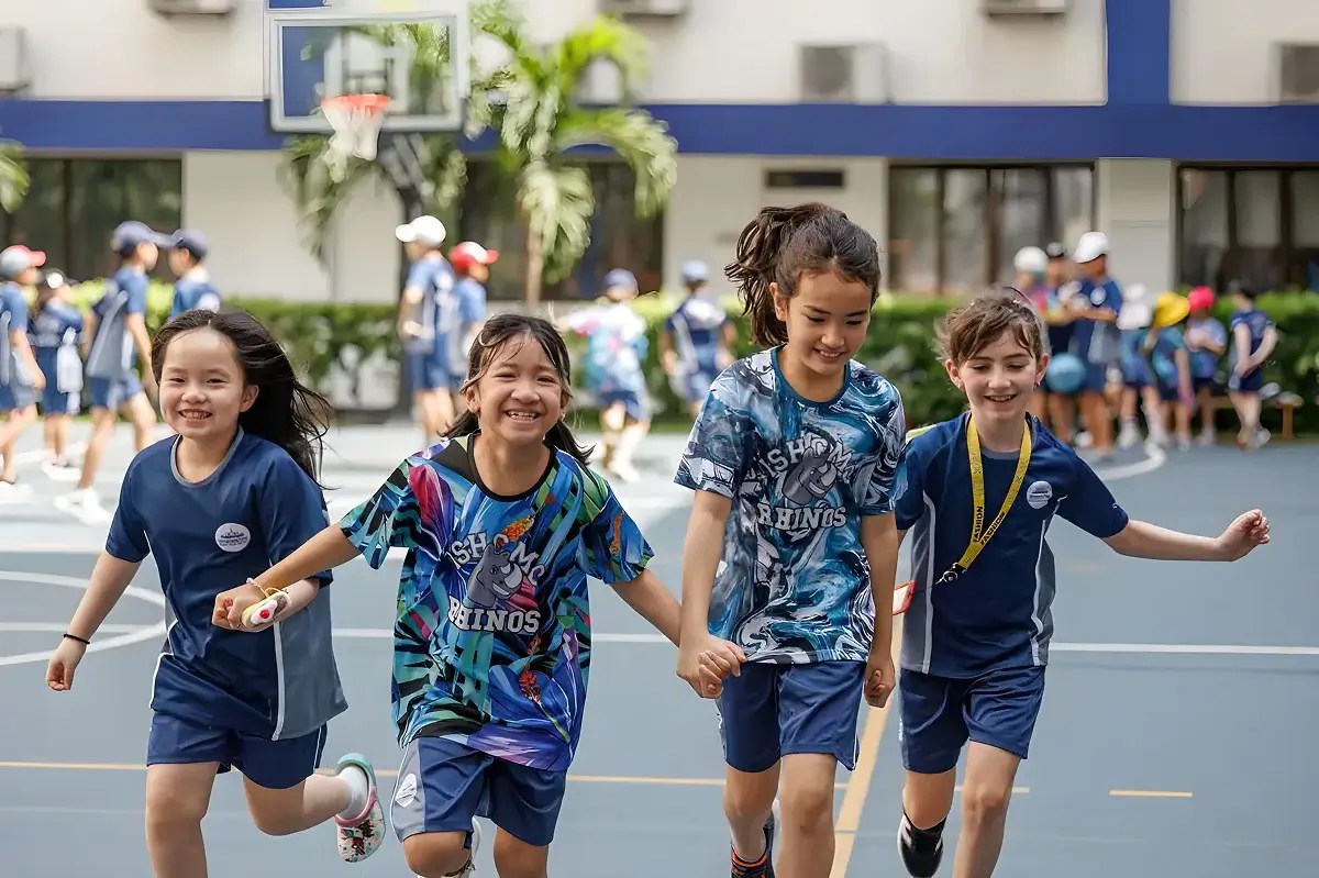 Nên Chọn Chương Trình Quốc Tế Hay Chương Trình Song Ngữ?