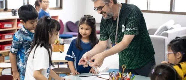 Giáo Dục Lấy Trẻ Làm Trung Tâm: Vai Trò Của Nhà Trường và Phụ Huynh