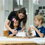 Montessori hay IB tại Việt Nam: So Sánh Chi Tiết & Gợi Ý Cho Phụ Huynh