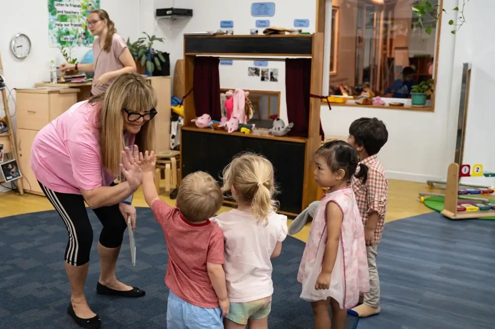 Cách ISHCMC Kết Hợp Trải Nghiệm Khoa Học Trong Lớp Mầm Non