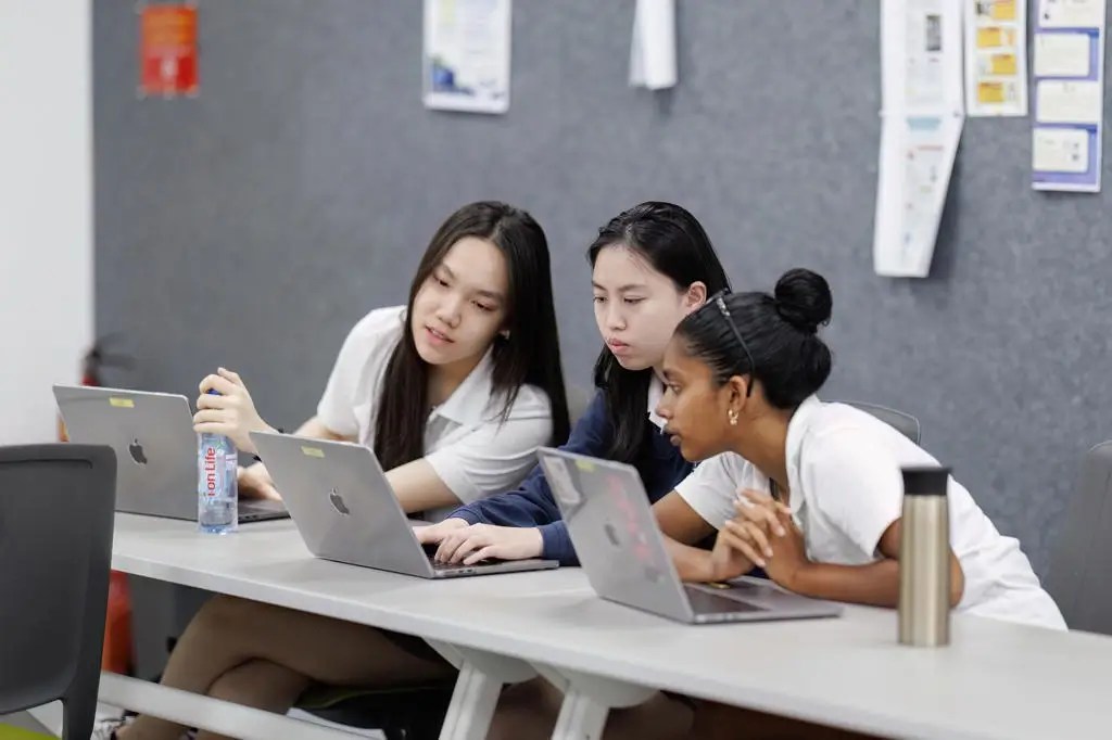 Giai Đoạn Trung Học