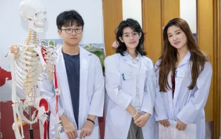 Essential Guide to the IB Biology HL Curriculum for Parents